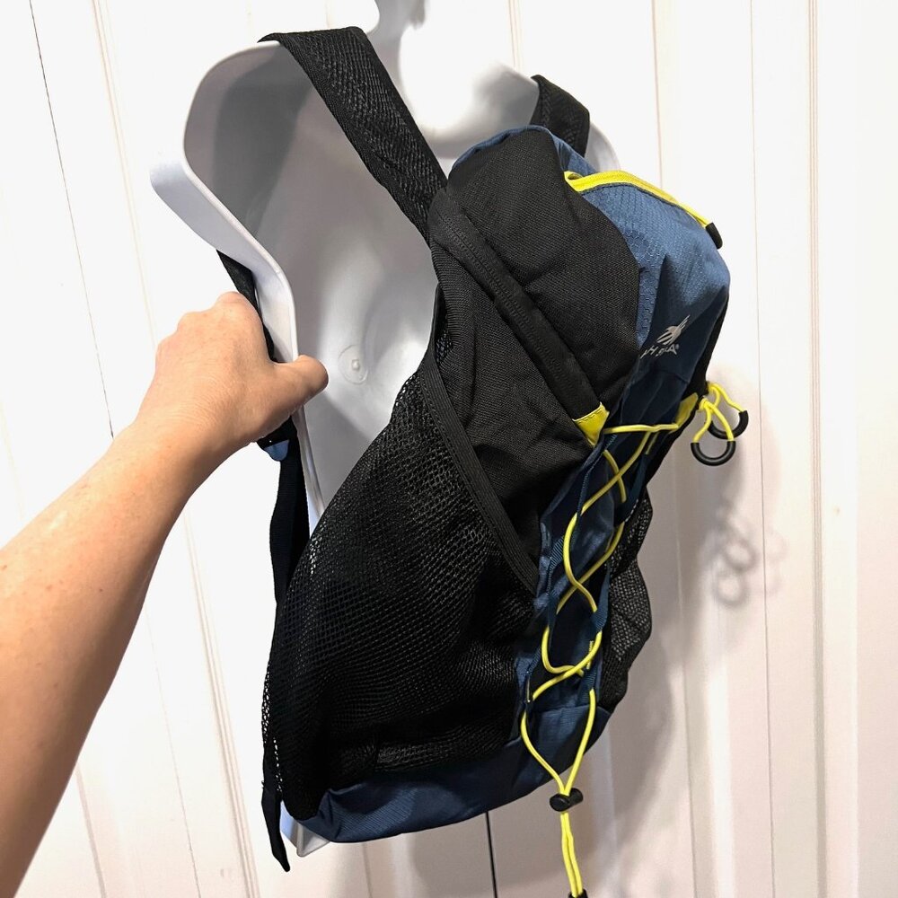High Sierra Back Pack-Navy Blue/Black-Unisex-Lightweight-Mesh-Adjustable Straps - Picture 4 of 16